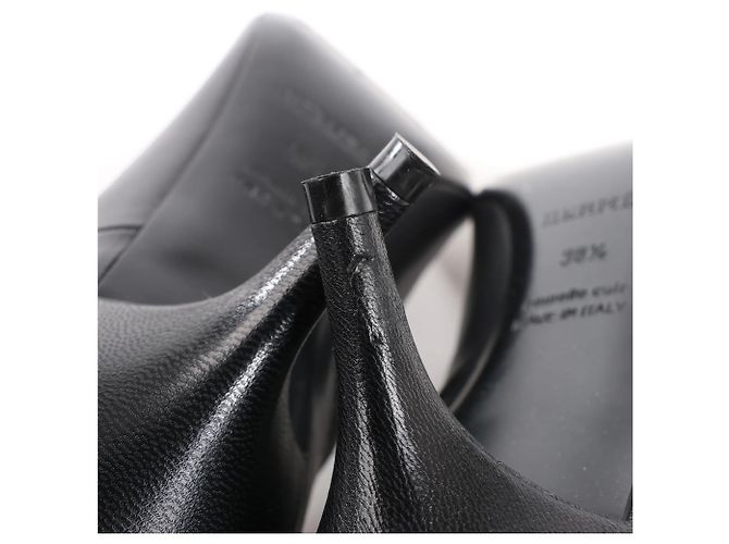 Schwarze Leder-Stiefeletten von Hermès, Größe 38,5 EU - Ansicht 11