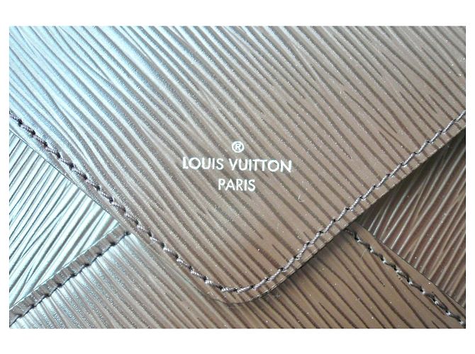 LOUIS VUITTON Pochette in pelle Epi MARRONE NUOVA - vista 3