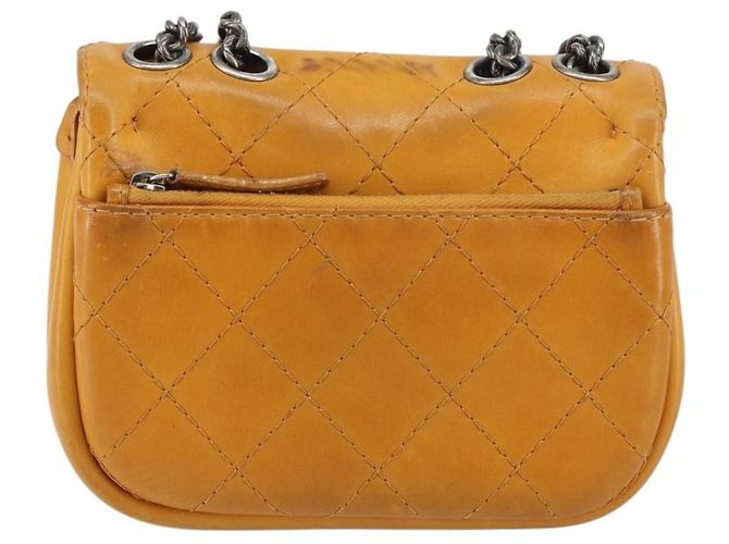 Borsa a tracolla Chanel in pelle trapuntata Arancione - vista 2