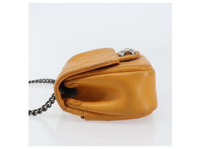 Borsa a tracolla Chanel in pelle trapuntata Arancione - vista 4
