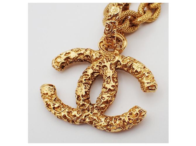 Pendente a catena con logo CC vintage di Chanel in oro placcato D'oro - vista 2