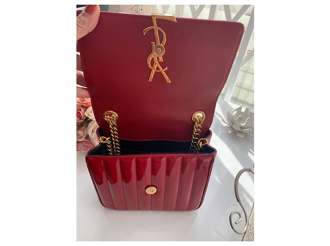 Yves Saint Laurent Vicky Pochette in Vernice Rossa Rosso - vista 3