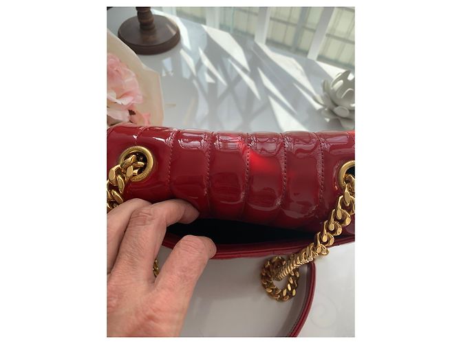 Yves Saint Laurent Vicky Pochette in Vernice Rossa Rosso - vista 6