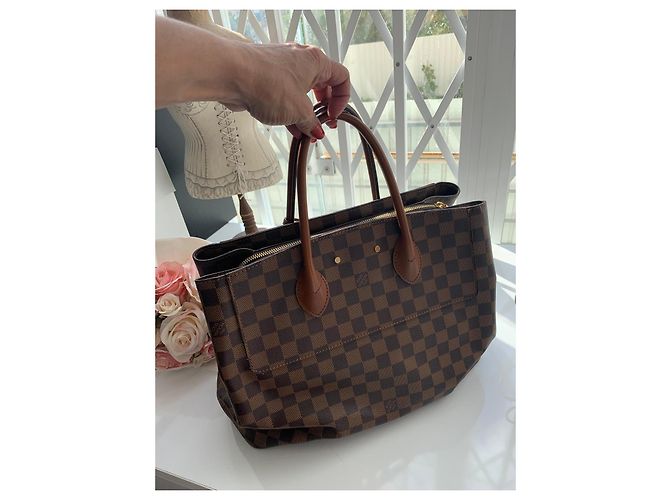 Borsa Louis Vuitton Damier Ebene Ascot Castagno - vista 4