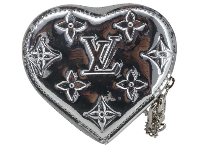 Monedero en forma de corazón Louis Vuitton Monogram Miroir PVC Plata - vista 2