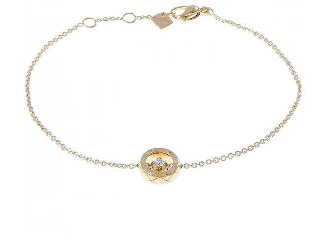 Bracciale Charm Coco Crush di Chanel - vista 3