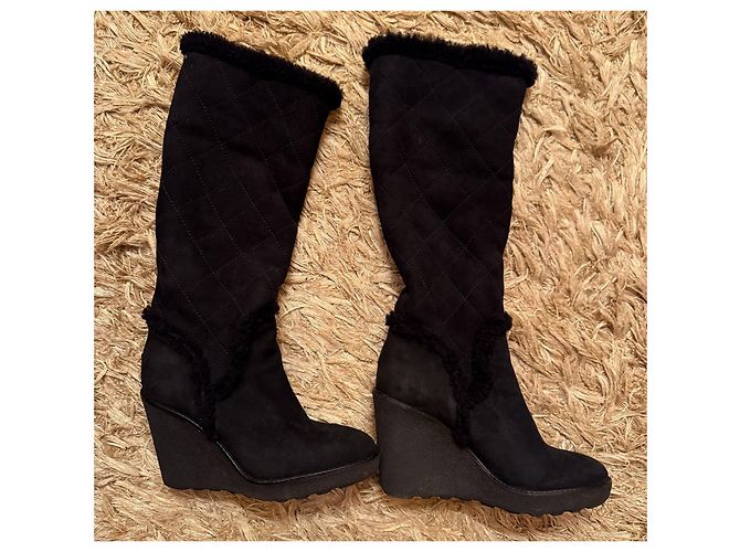 Moncler Black Suede Winter Boots Lambskin Lining - view 15