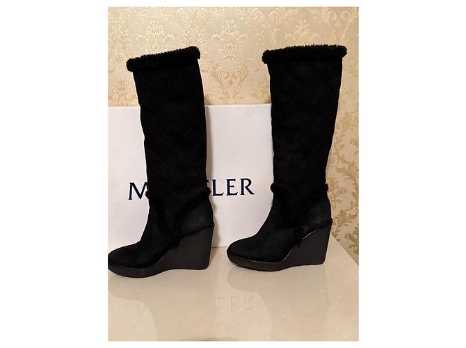 Moncler Black Suede Winter Boots Lambskin Lining - view 3