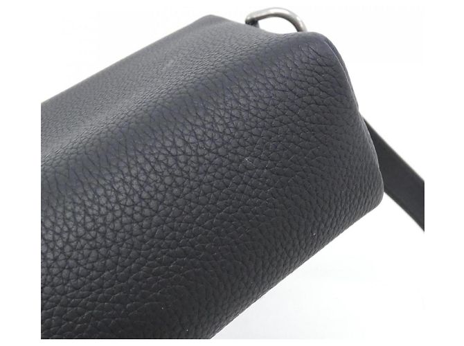 Borsa a Spalla Louis Vuitton Pulse Wearable Wallet M12618 Nero Cachi - vista 3