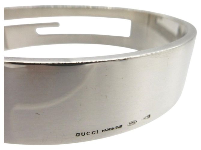 Bracciale intagliato in argento 925 con logo G di Gucci - vista 3