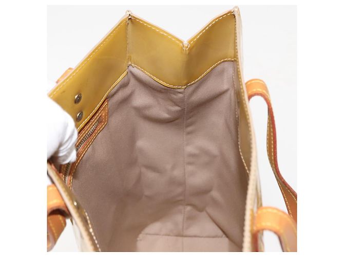 LOUIS VUITTON Monogram Vernis Reade MM Hand Bag Beige M91141 LV Auth BA7440 - view 17