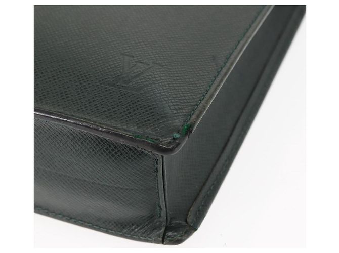 LOUIS VUITTON Taiga ServietteKourad Borsa da Lavoro Épicea T16786 LV Auth bs29756 - vista 15