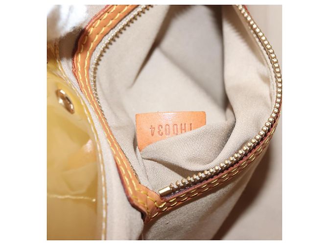 LOUIS VUITTON Monogram Vernis Reade PM Hand Bag Beige M91334 LV Auth BA6262 - view 12