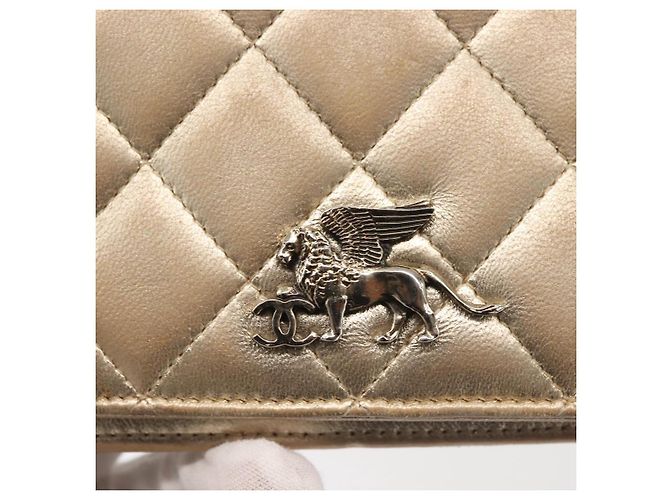 CHANEL Cartera Larga Matelassé de Piel de Cordero Oro CC Auth 143008 Dorado - vista 17