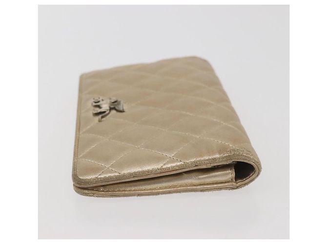 CHANEL Cartera Larga Matelassé de Piel de Cordero Oro CC Auth 143008 Dorado - vista 4