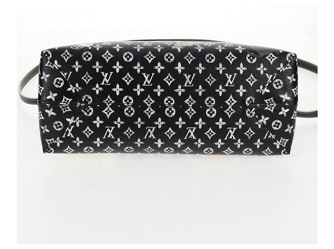 LOUIS VUITTON Catgram Alma Soup Borsa a Mano Nera M44403 LV Auth 139431SM Nero Monogramma - vista 5