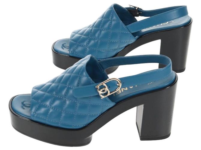 CHANEL Sandali con Tacco Matelassé in Pelle Blu CC Auth 139286M - vista 4