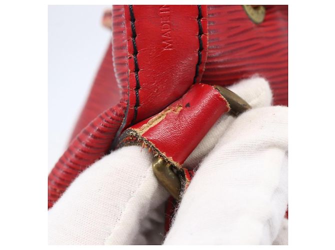 Noe LOUIS VUITTON Borsa a Spalla Petit Noé Epi Rossa M44107 LV Auth 145447 Rosso - vista 11