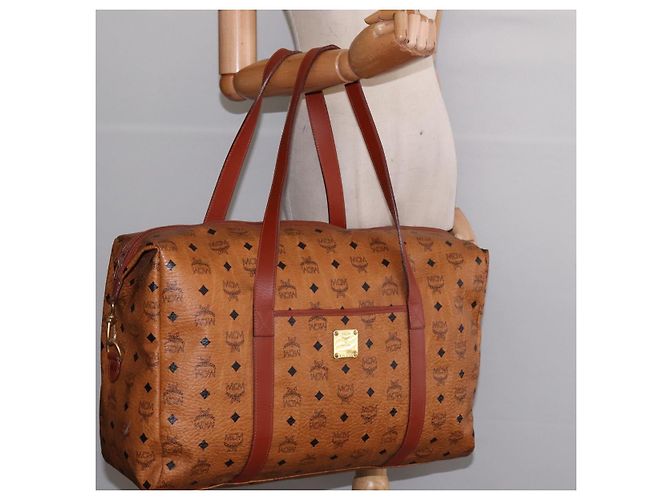 Borsa Boston MCM Logogram Vicetos in pelle PVC marrone e oro Auth gh882 D'oro - vista 21