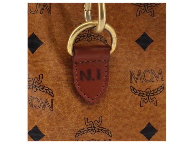 Borsa Boston MCM Logogram Vicetos in pelle PVC marrone e oro Auth gh882 D'oro - vista 5