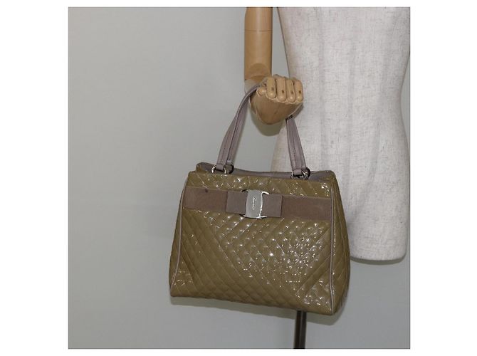 Salvatore Ferragamo Vala Tote Bag Emaille Khaki Silber Auth 144975 - Ansicht 23