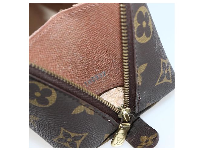LOUIS VUITTON Pochette Cosmetica Demi Ronde Monogram M47520 LV Auth 144955 Monogramma - vista 12