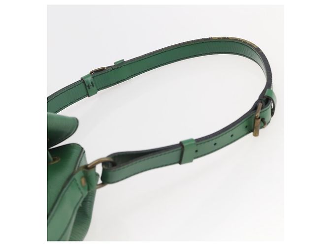 Noe LOUIS VUITTON Borsa a Spalla Petit Noé Epi Verde M44104 LV Auth 143573 - vista 14