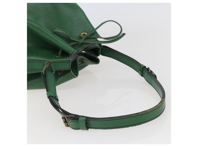 Noe LOUIS VUITTON Borsa a Spalla Petit Noé Epi Verde M44104 LV Auth 143573 - vista 7