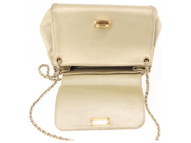 CHANEL Borsa a Spalla Choco Bar in Pelle con Catena Dorata CC Auth 145942 D'oro - vista 10