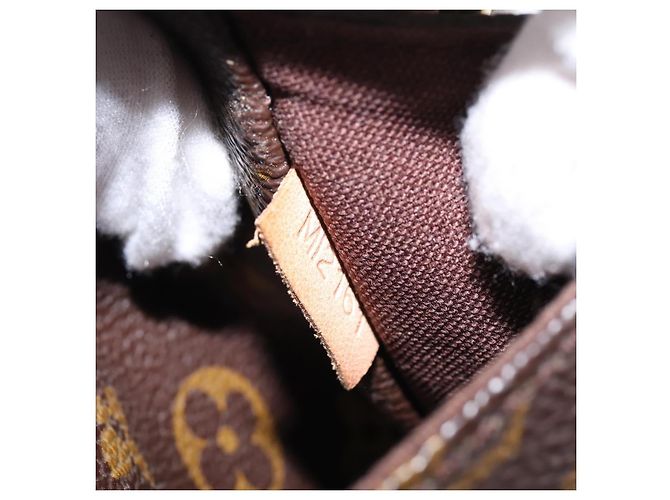 LOUIS VUITTON Borsa a Spalla Monogram Menilmontant PM M40474 LV Auth 143940 Monogramma - vista 12