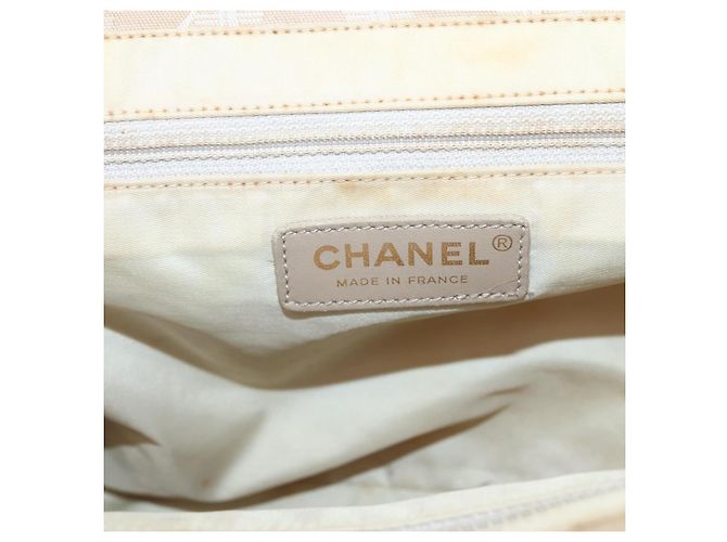 CHANEL Nuova Borsa Tote da Viaggio Nylon Beige Oro CC Auth 145082 D'oro - vista 10