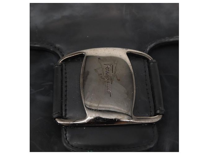 Borsa a Spalla Vala in Pelle Nera e Argento di Salvatore Ferragamo Auth gh1115 Nero - vista 14