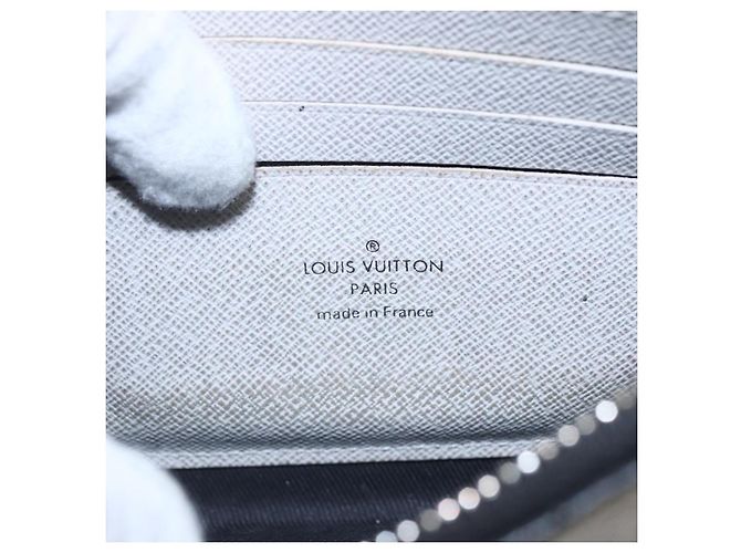 LOUIS VUITTON Pochette Discovery PM Monogram Taigarama Grigio M30279 Auth 147372 Marrone - vista 9