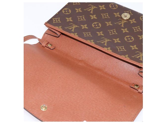 LOUIS VUITTON Borsa a Spalla Monogram Bordeaux 27 M51797 LV Auth ep11293 Monogramma - vista 9