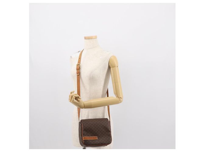 Céline Borsa a Spalla in Tela Macadam CELINE in Pelle PVC Marrone Oro Auth gh1088 D'oro - vista 22