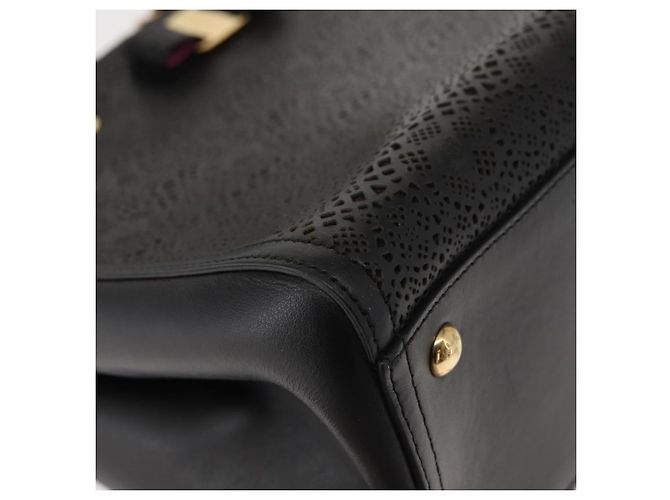 Borsa Tote Vala Chain in pelle nera e oro di Salvatore Ferragamo Auth gh1102 Nero D'oro - vista 10