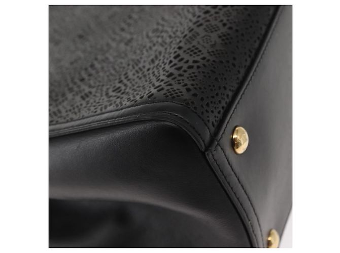 Borsa Tote Vala Chain in pelle nera e oro di Salvatore Ferragamo Auth gh1102 Nero D'oro - vista 12
