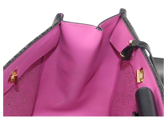 Borsa Tote Vala Chain in pelle nera e oro di Salvatore Ferragamo Auth gh1102 Nero D'oro - vista 17