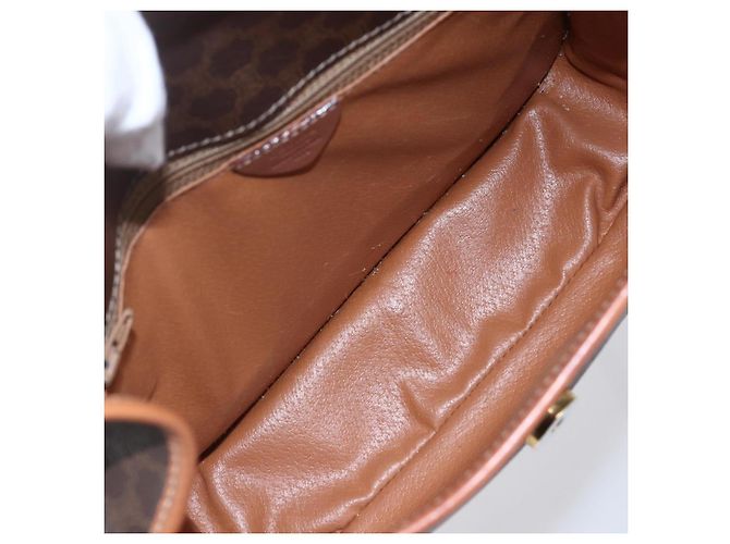 Céline Borsa a Spalla in Tela Macadam CELINE in Pelle PVC Marrone Oro Auth 150117 D'oro - vista 17