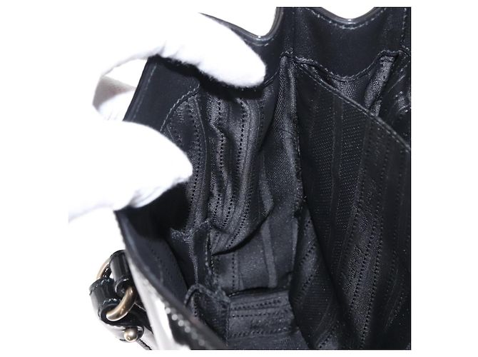 Bolso de mano Vala de esmalte negro y dorado Salvatore Ferragamo Auth BA7339 - vista 23