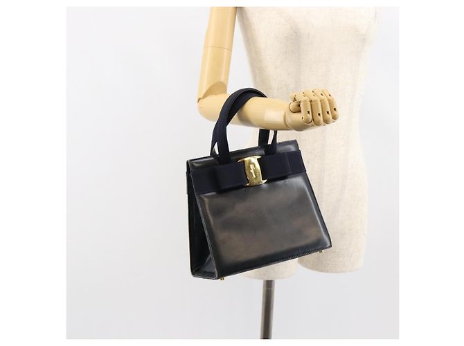 Borsa a mano Vala in pelle blu navy e oro di Salvatore Ferragamo Auth gh1106 D'oro - vista 20
