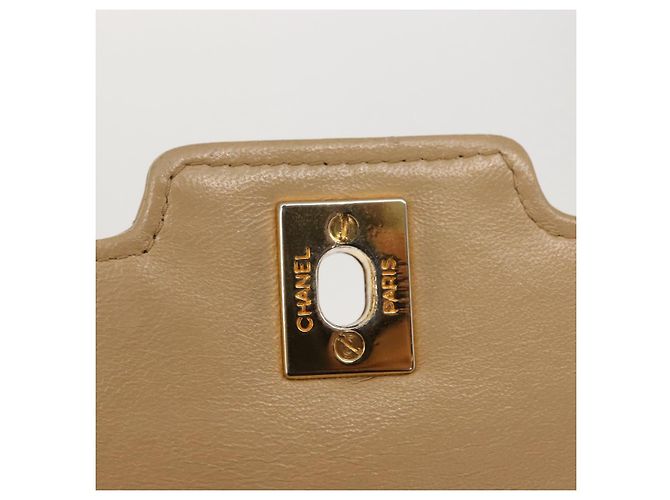 CHANEL Borsa a Spalla Matelassé con Catena in Pelle di Agnello Beige Oro CC Auth BA7295 D'oro - vue 18