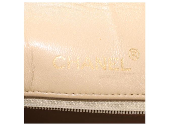 CHANEL Borsa a Spalla Matelassé con Catena in Pelle di Agnello Beige Oro CC Auth BA7295 D'oro - vue 19