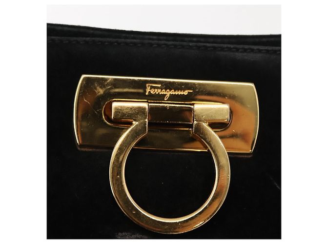 Borsa a spalla Gancini in suede nero e oro Salvatore Ferragamo Auth fm4930 D'oro - vista 14