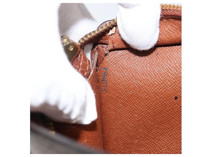 LOUIS VUITTON Pochette Uomo Monogram Borsa a Mano M51795 LV Auth th6341 Monogramma - vista 12