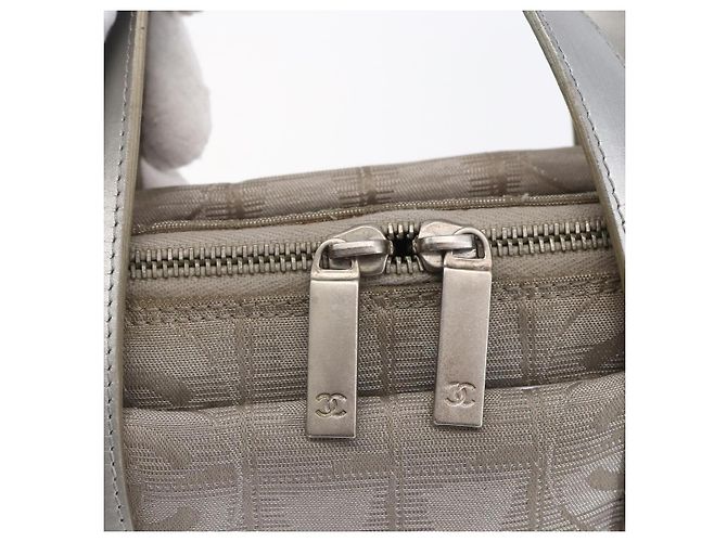 CHANEL Nuova Borsa Tote da Viaggio Nylon Argento CC Auth BA7299 - vista 10