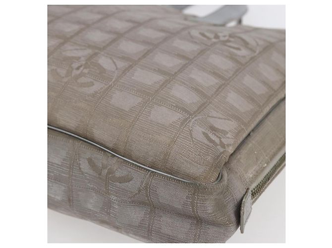 CHANEL Nuova Borsa Tote da Viaggio Nylon Argento CC Auth BA7299 - vista 9