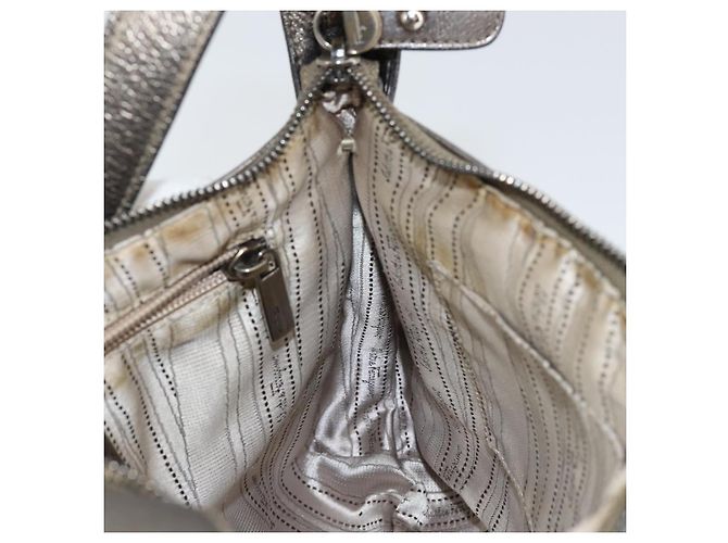 Borsa a Spalla Gancini in Pelle Argento Auth 149123 di Salvatore Ferragamo - vista 19