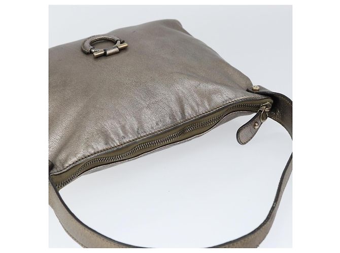 Borsa a Spalla Gancini in Pelle Argento Auth 149123 di Salvatore Ferragamo - vista 6