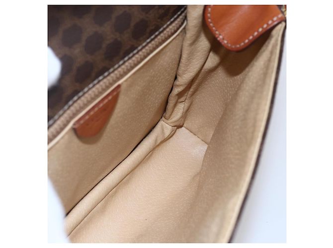 Céline Borsa a Spalla in Tela Macadam CELINE in Pelle PVC Marrone Oro Auth ki6135 D'oro - vista 20